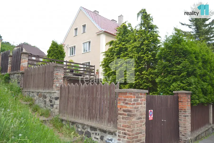 Prodej  rodinného domu 244 m², pozemek 728 m², Českých bratří, Ústí nad Labem - Střekov