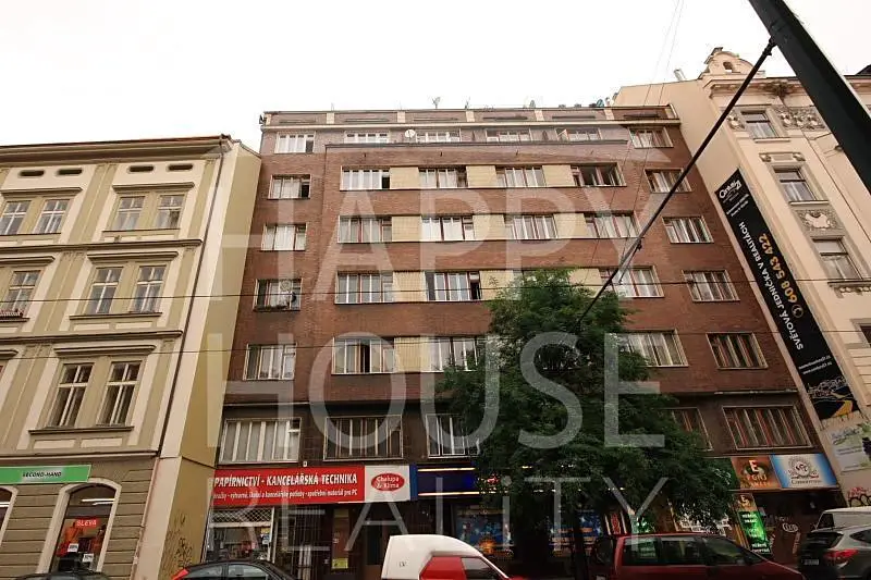 Pronájem bytu 1+kk 35 m², Sokolovská, Praha 8 - Karlín