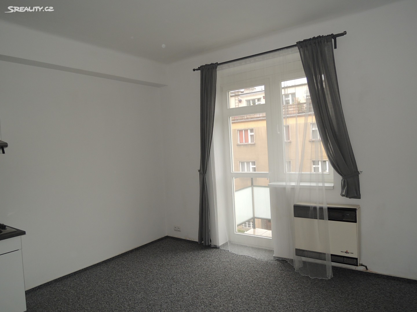 Pronájem bytu 1+kk 20 m², Na dlouhém lánu, Praha - Vokovice