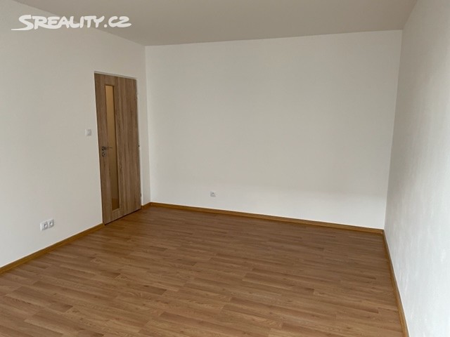 Pronájem bytu 2+1 65 m², Jugoslávská, Teplice