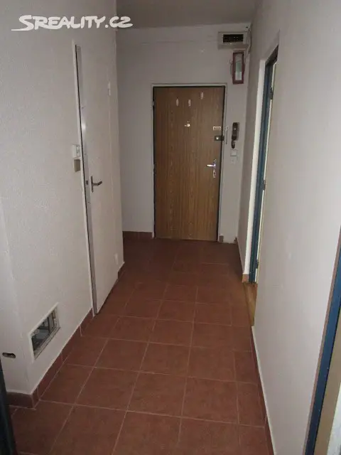 Pronájem bytu 2+kk 48 m², třída Edvarda Beneše, Hradec Králové