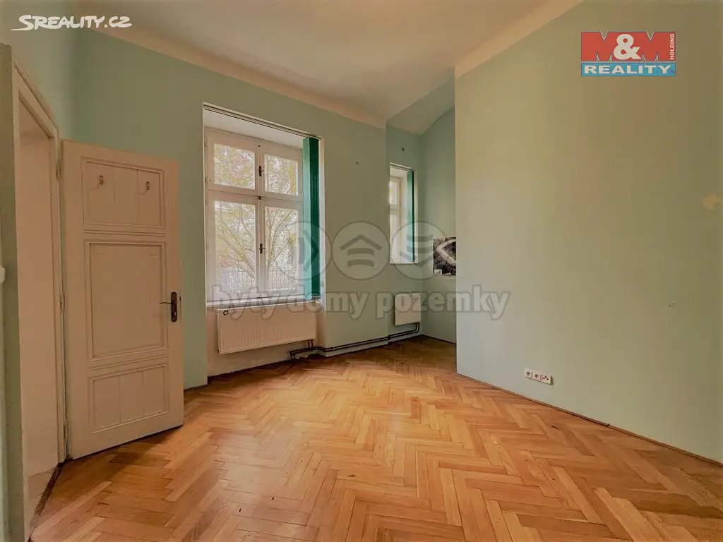 Pronájem bytu 3+1 90 m², Křižíkova, Praha 8