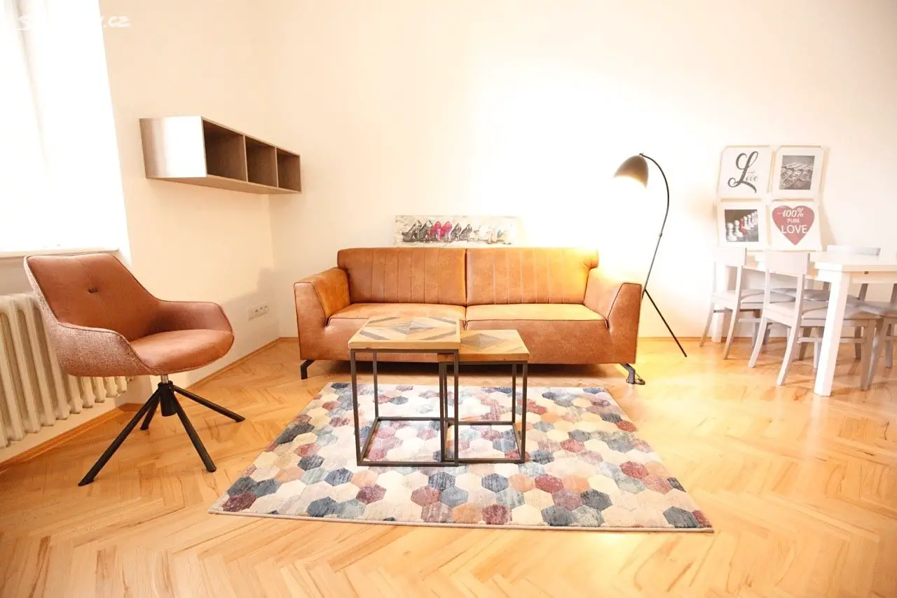 Pronájem bytu 3+kk 90 m², Vyšehradská, Praha 2 - Nové Město