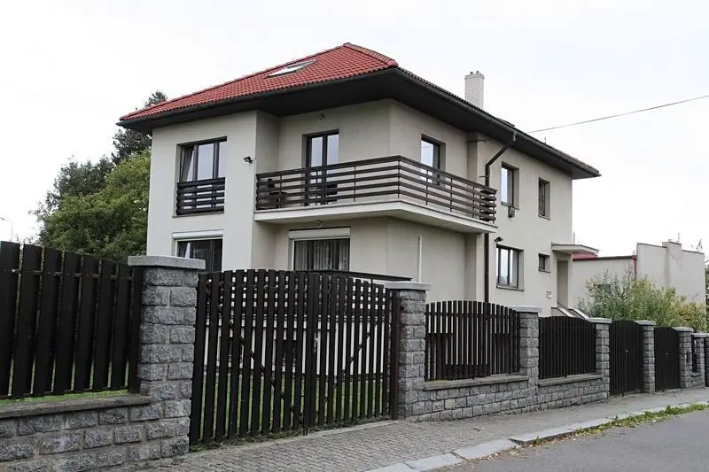 Pronájem  rodinného domu 273 m², pozemek 824 m², Slepá II, Praha - Lhotka