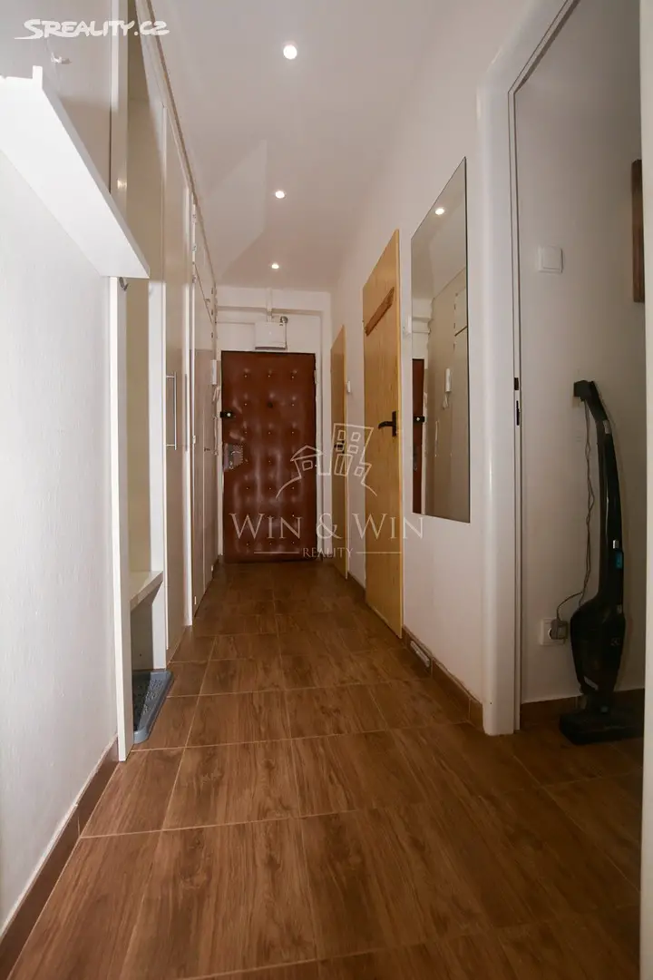 Prodej bytu 2+1 58 m², Choceradská, Praha 4 - Záběhlice