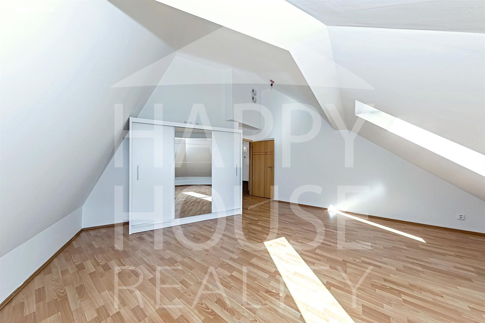 Prodej bytu atypické 140 m² (Mezonet), Nuselská, Praha 4 - Nusle