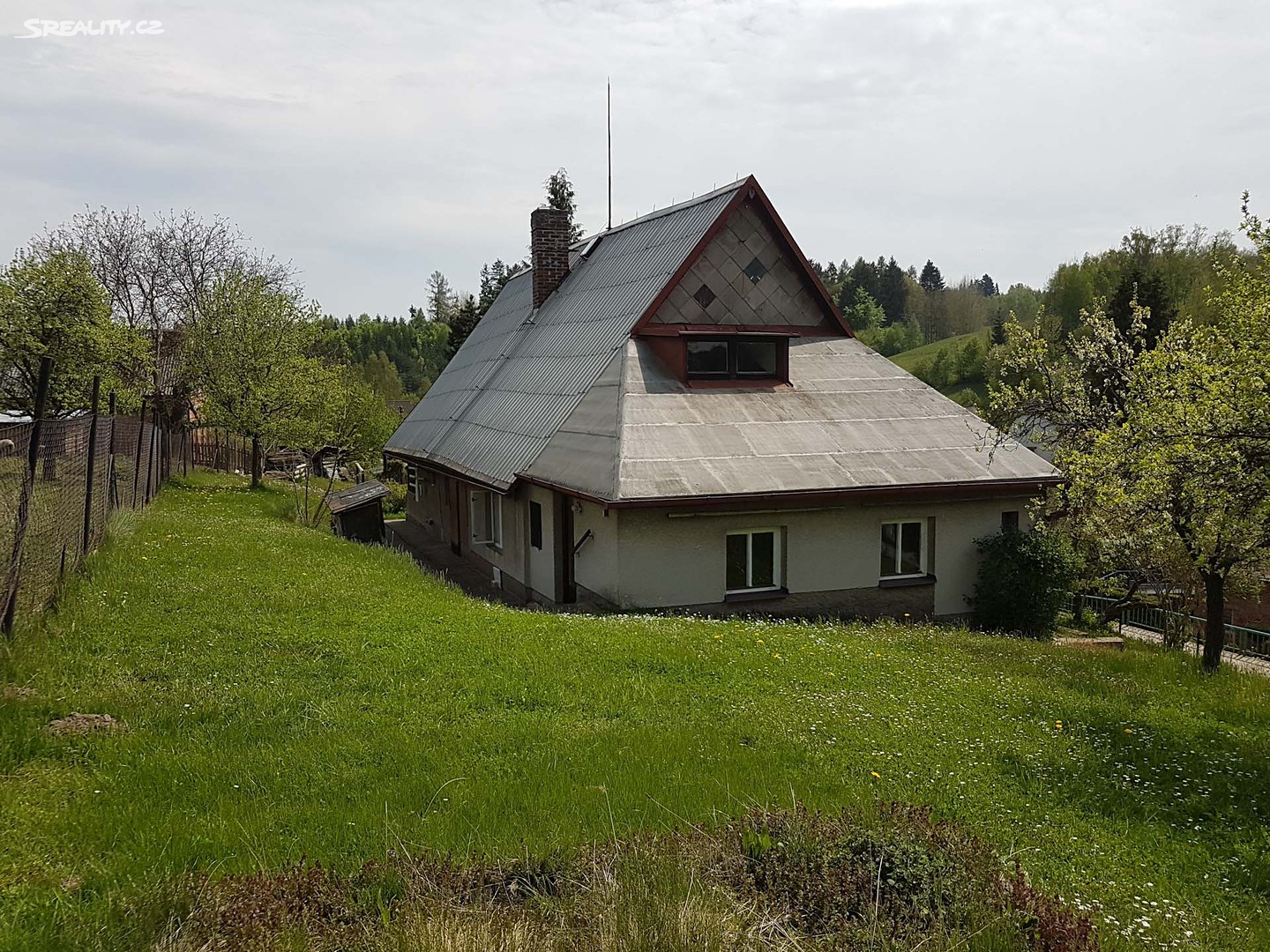 Prodej  chalupy 97 m², pozemek 1 265 m², Hronov - Zbečník, okres Náchod