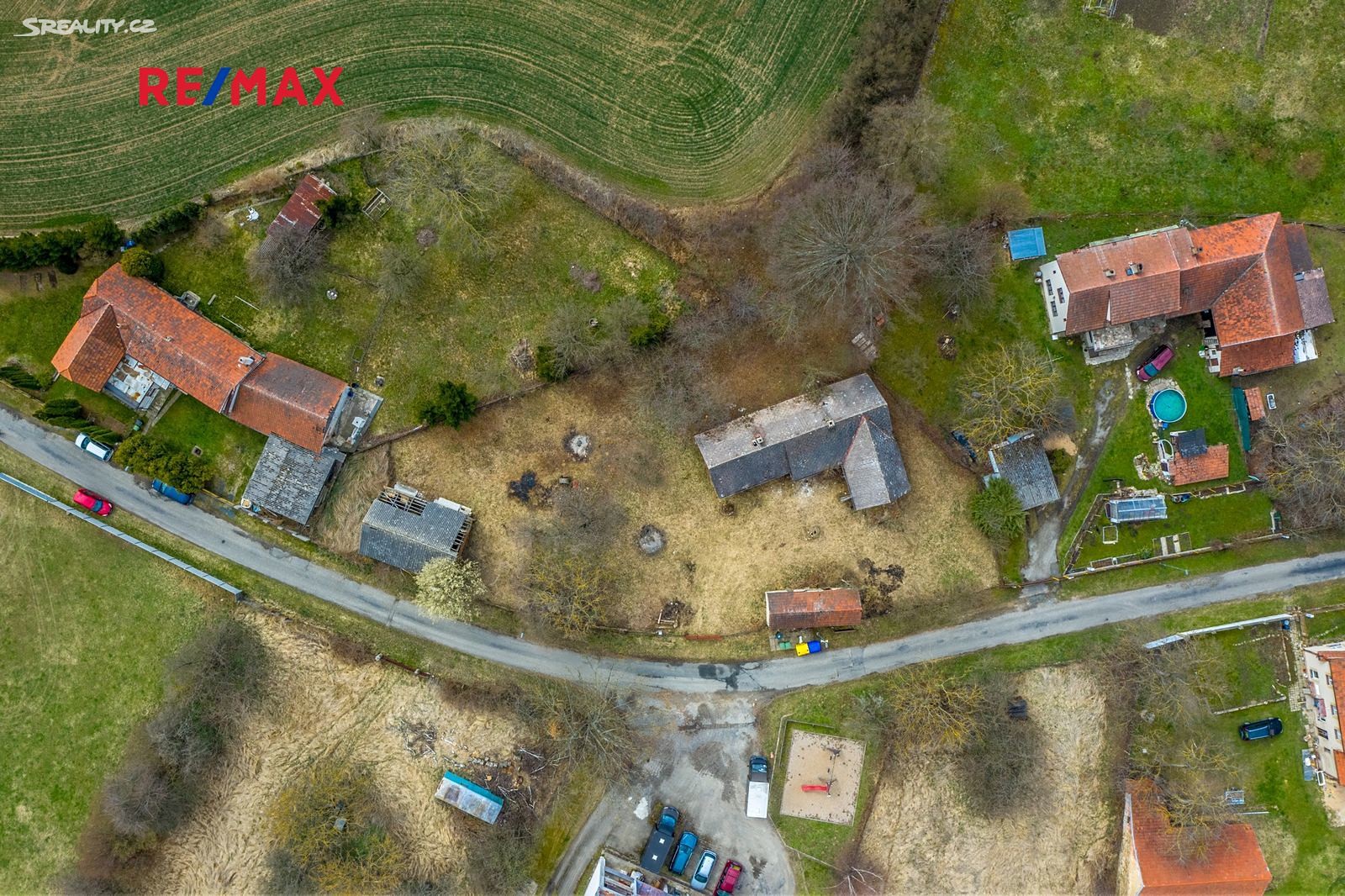 Prodej  stavebního pozemku 1 315 m², Uhlířské Janovice, okres Kutná Hora