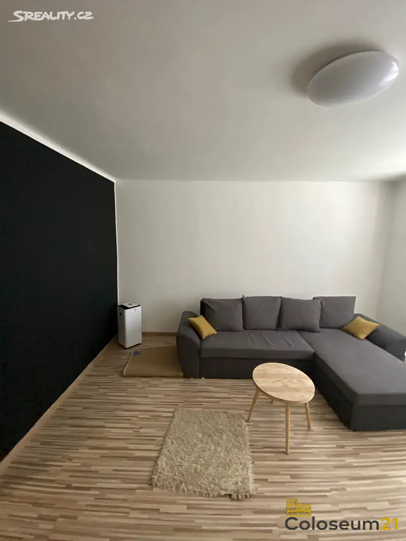 Pronájem bytu 2+1 55 m², Dánská, Kladno - Kročehlavy