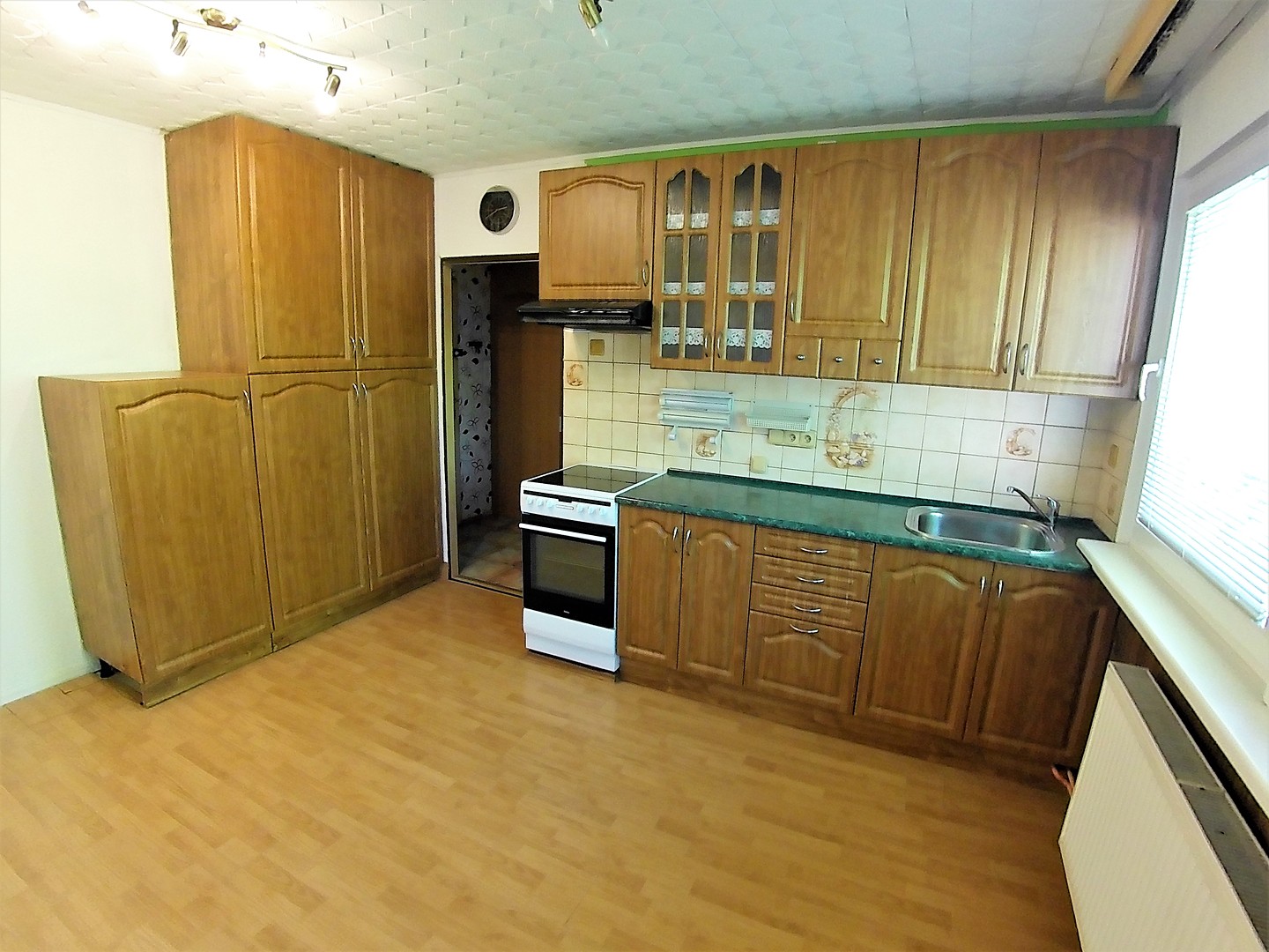 Prodej bytu 3+1 64 m², Černčická, Nové Město nad Metují - Krčín