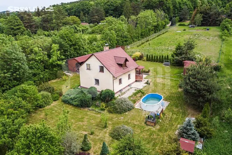 Prodej  chaty 170 m², pozemek 1 845 m², Roštín, okres Kroměříž