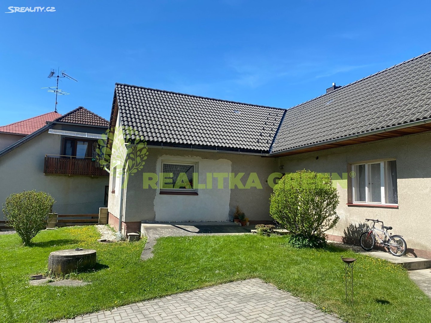 Prodej  rodinného domu 240 m², pozemek 902 m², Ostrata, okres Zlín
