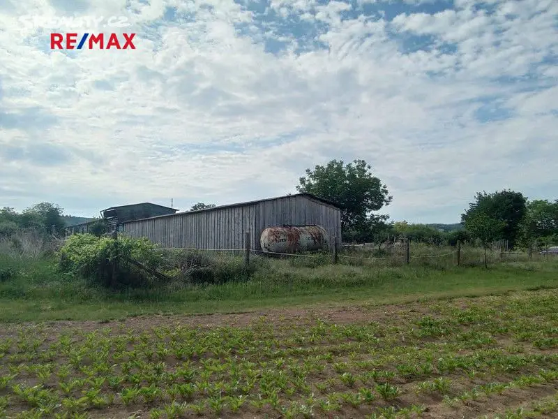 Prodej  komerčního pozemku 1 710 m², Kadov, okres Znojmo