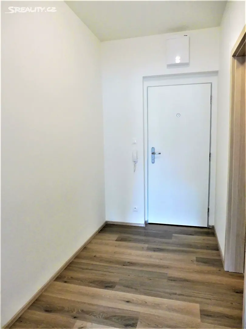 Pronájem bytu 1+kk 33 m², Aloise Rašína, Olomouc - Řepčín