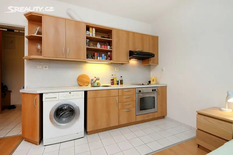 Pronájem bytu 1+kk 37 m², Sídlištní, Praha 6 - Lysolaje