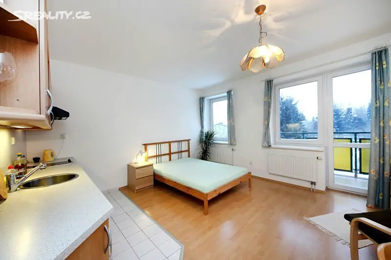 Pronájem bytu 1+kk 37 m², Sídlištní, Praha 6 - Lysolaje