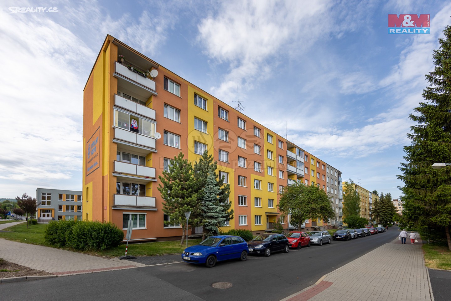 Prodej bytu 3+1 64 m², náměstí 9. května, Chodov