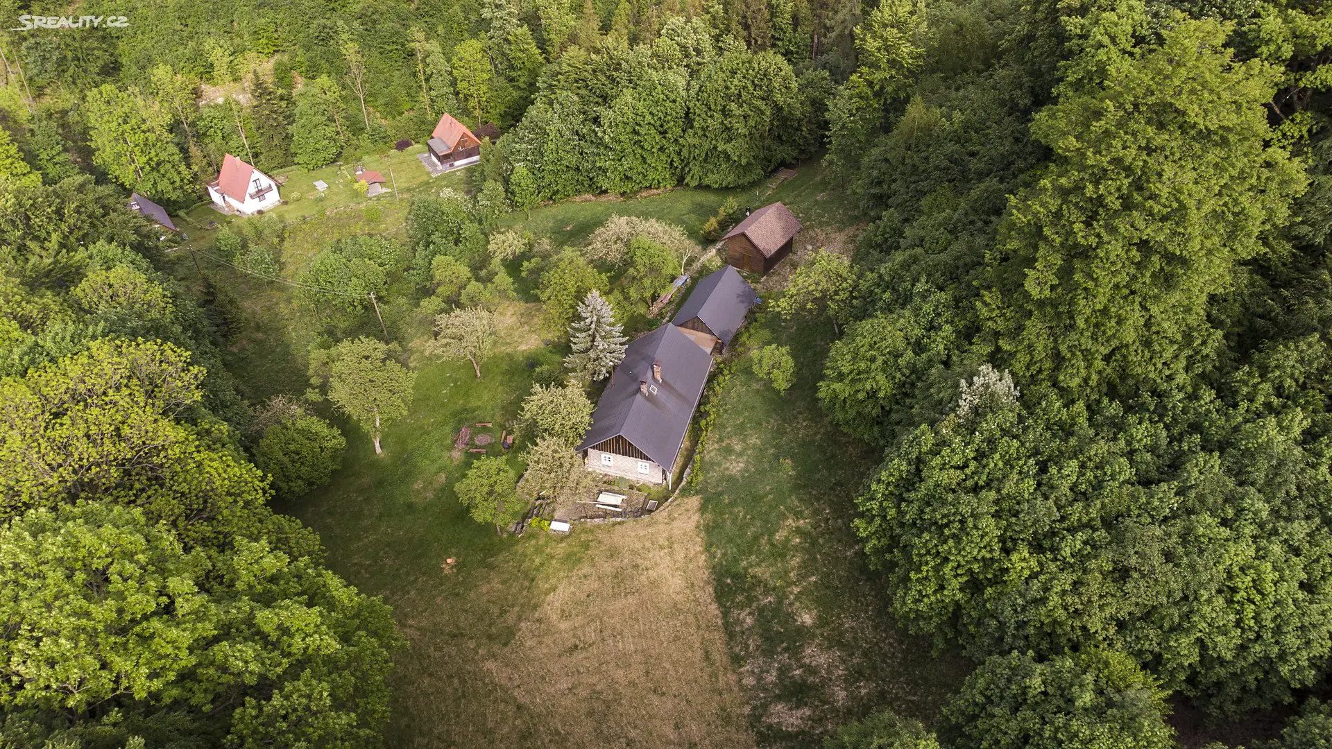 Prodej  chaty 100 m², pozemek 69 367 m², Komorní Lhotka, okres Frýdek-Místek