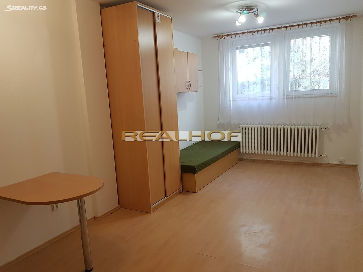 Pronájem bytu 1+kk 23 m², Seifertova, Brno - Lesná