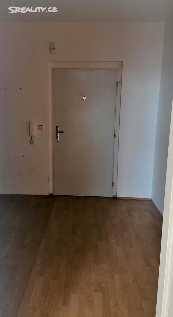 Pronájem bytu 1+kk 41 m², Bobkova, Praha 9 - Černý Most