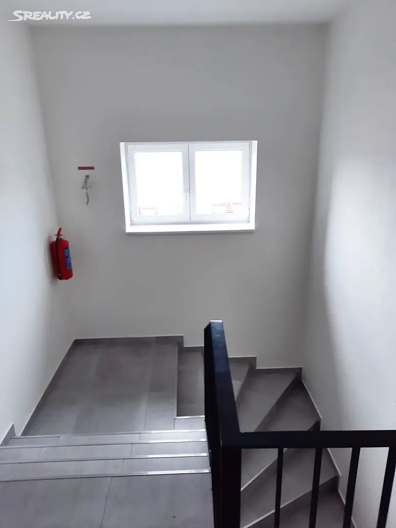 Pronájem bytu 1+kk 30 m², Svážná, Uherský Brod - Těšov