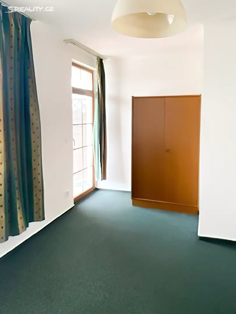 Pronájem bytu 2+kk 42 m², Úvalská, Praha 10 - Strašnice