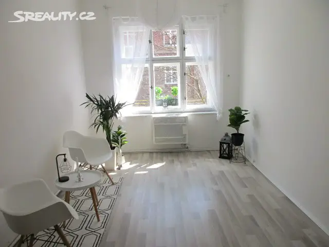 Pronájem bytu 2+kk 58 m², Špitálská, Praha 9 - Vysočany