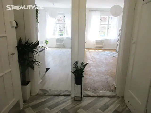 Pronájem bytu 2+kk 58 m², Špitálská, Praha 9 - Vysočany