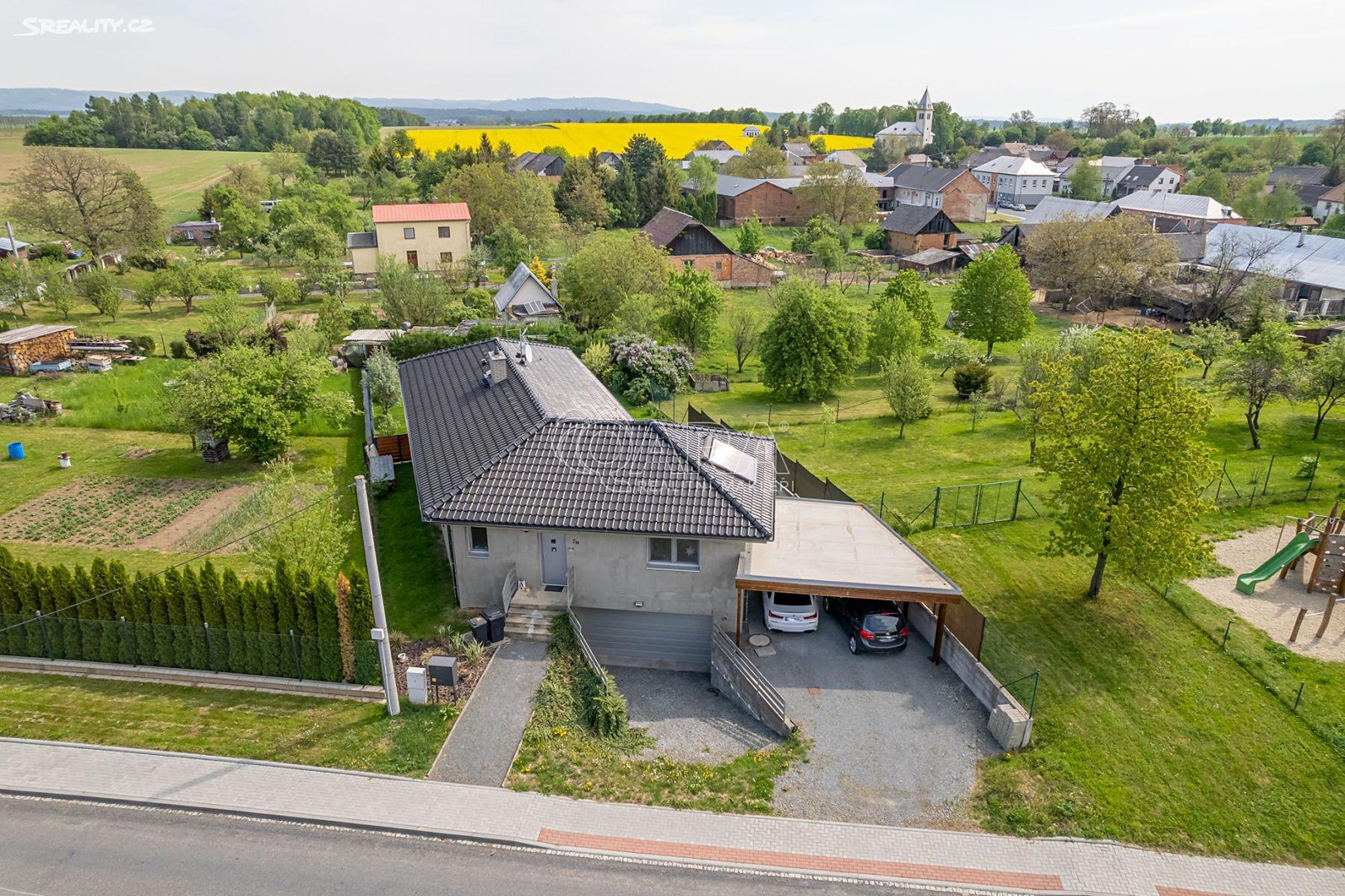 Prodej  rodinného domu 254 m², pozemek 774 m², Suchonice, okres Olomouc