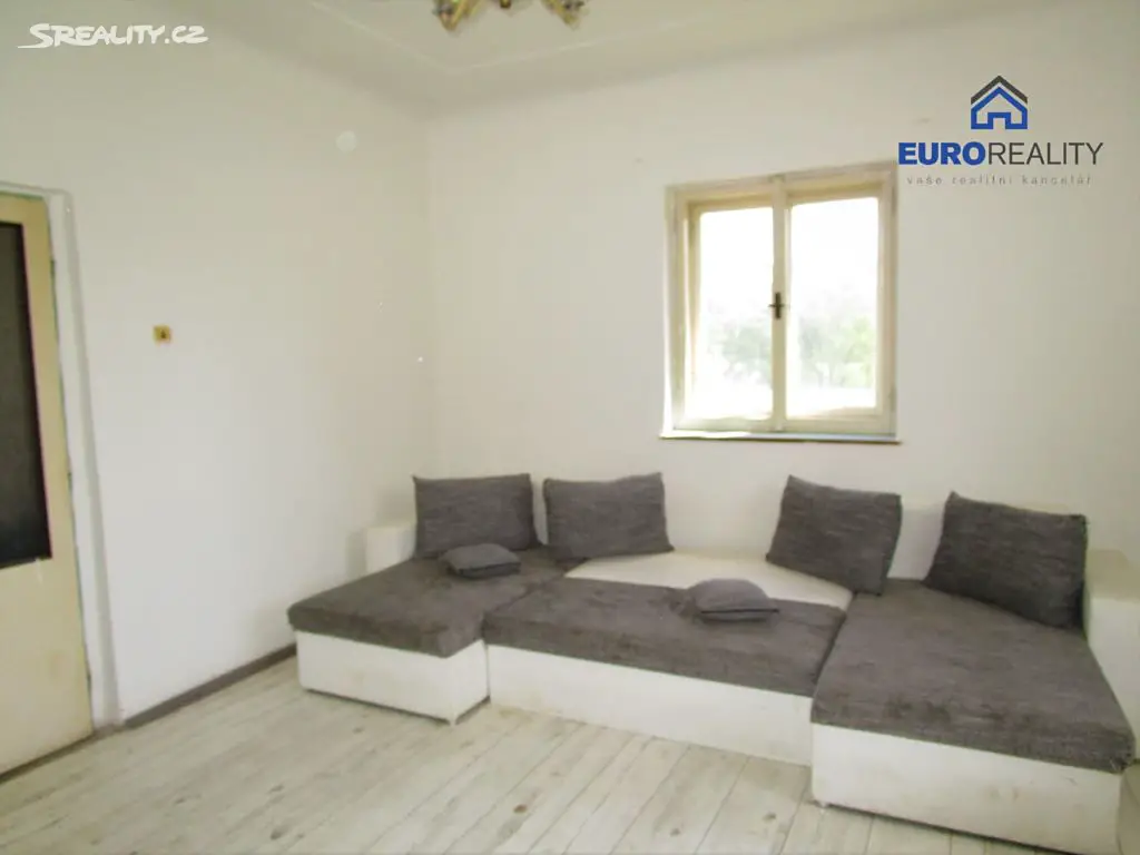 Prodej  rodinného domu 180 m², pozemek 3 262 m², Svojkovice, okres Rokycany