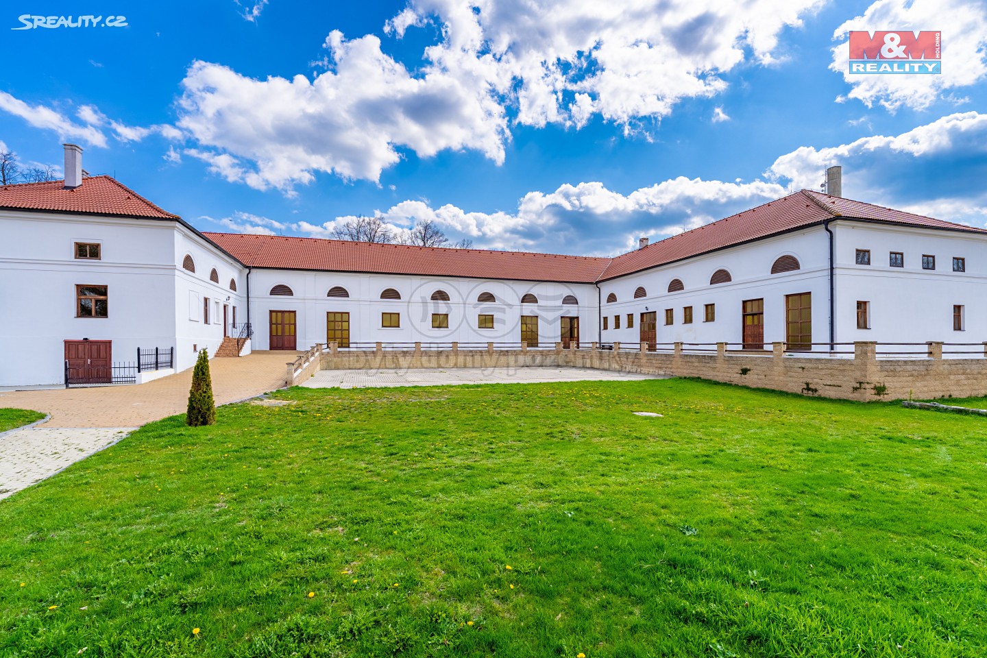 Prodej  zemědělské usedlosti 56 980 m², pozemek 56 980 m², Dolní Rožínka, okres Žďár nad Sázavou