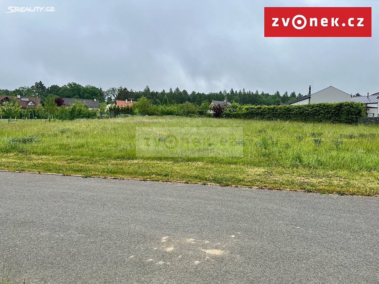 Prodej  stavebního pozemku 1 690 m², Hvozdná, okres Zlín