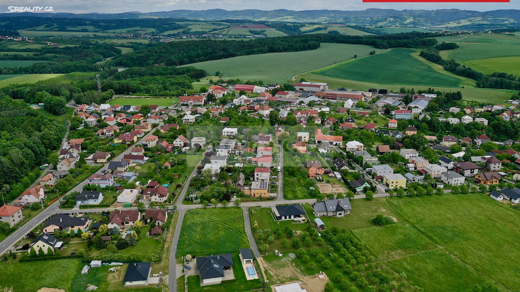 Prodej  stavebního pozemku 1 690 m², Hvozdná, okres Zlín