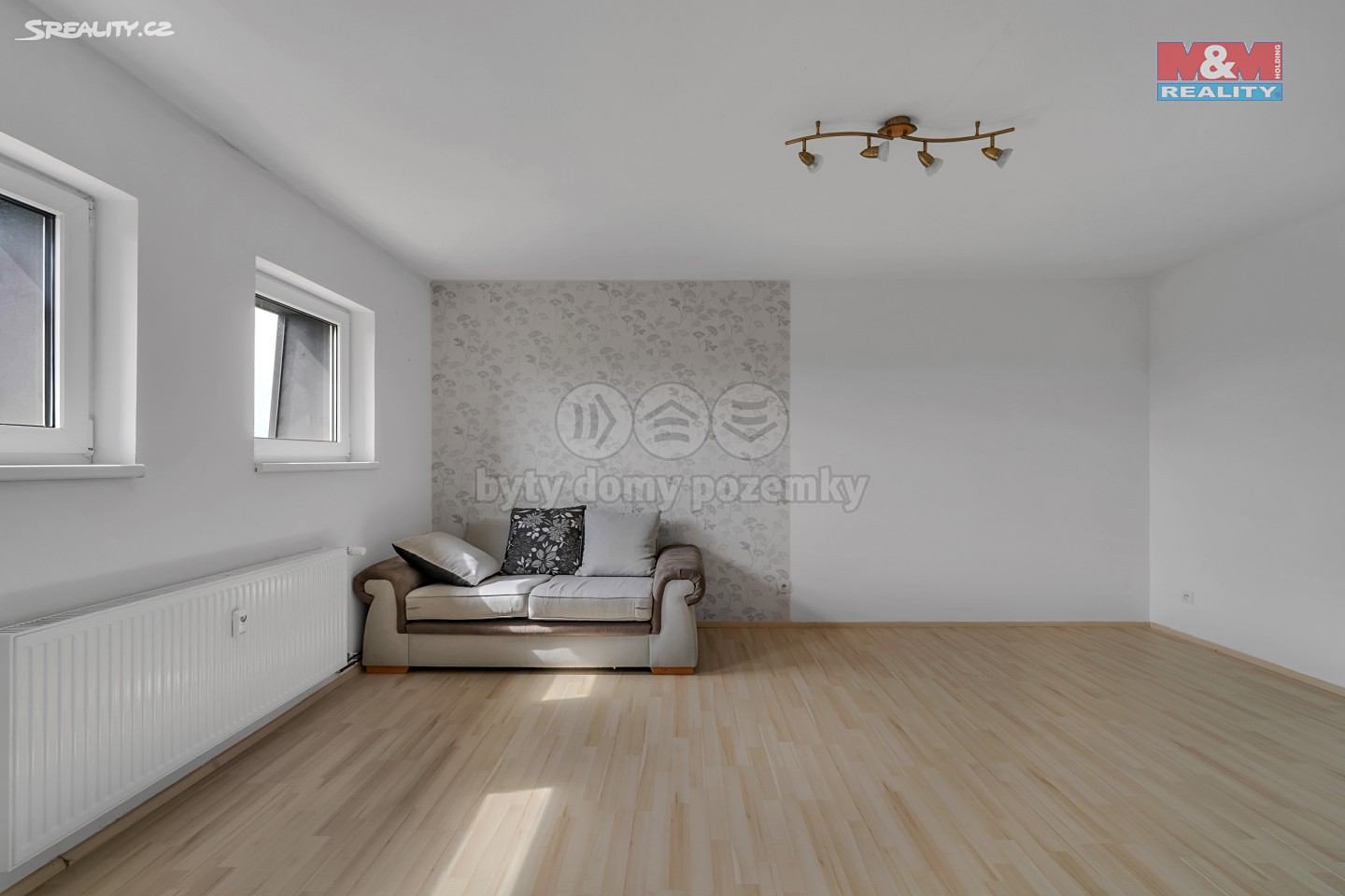 Pronájem bytu 1+kk 38 m², Školská, Pardubice - Ohrazenice