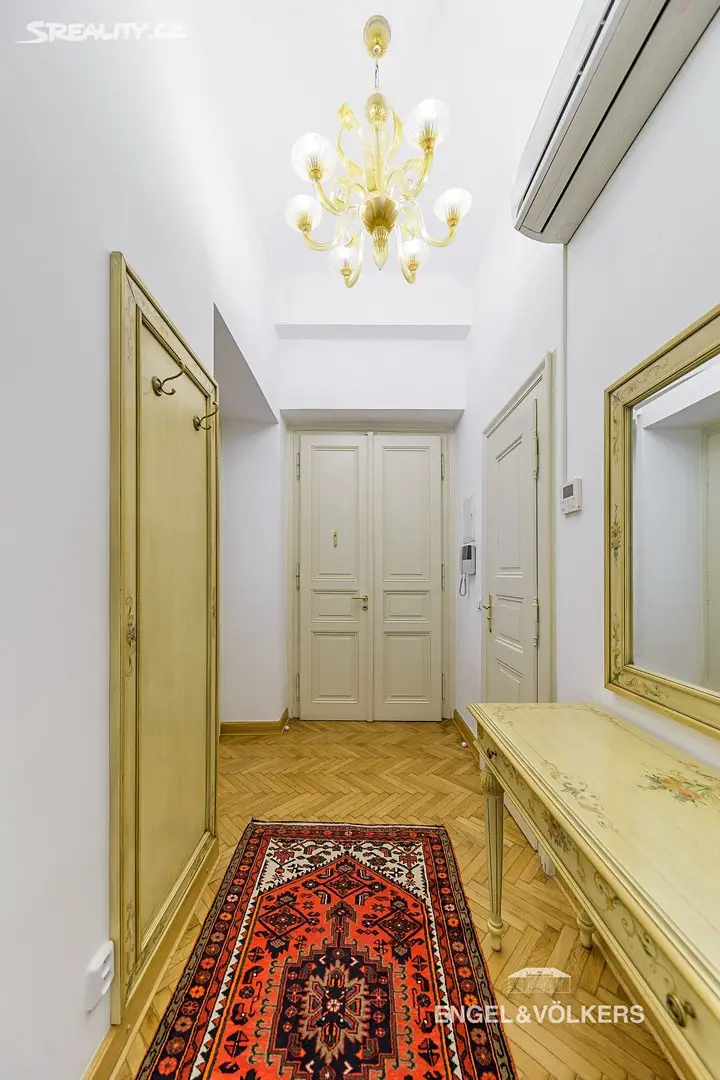 Pronájem bytu 3+kk 69 m², Truhlářská, Praha 1 - Nové Město