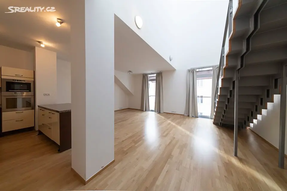 Prodej bytu 4+kk 128 m², Korunní, Praha 10 - Vinohrady
