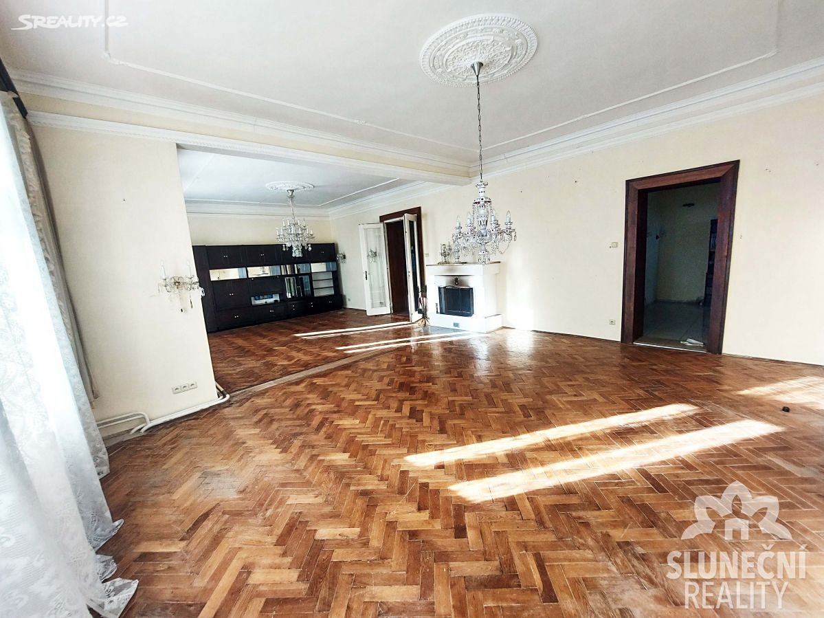 Prodej  rodinného domu 210 m², pozemek 727 m², Pod Valy, Uherský Brod