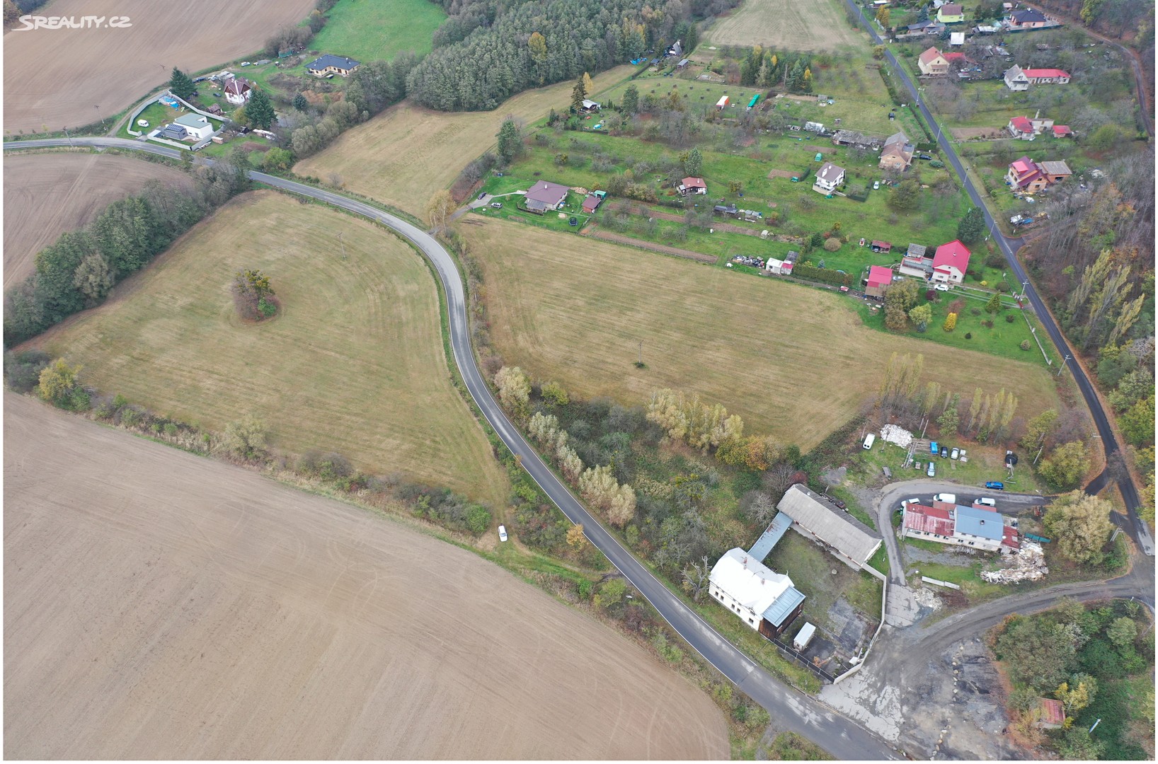 Prodej  komerčního pozemku 2 337 m², Veselíčko, okres Přerov