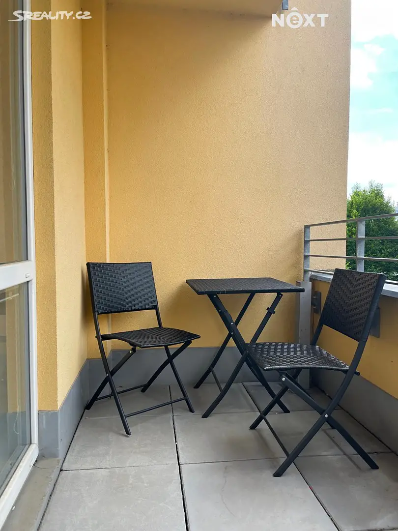 Pronájem bytu 2+kk 70 m², Ve Stromovce, Hradec Králové - Třebeš