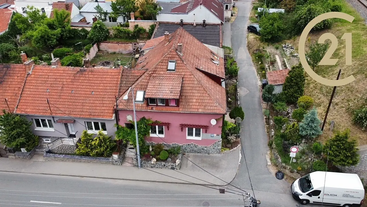 Prodej  vícegeneračního domu 275 m², pozemek 254 m², U Viaduktu, Brno - Chrlice