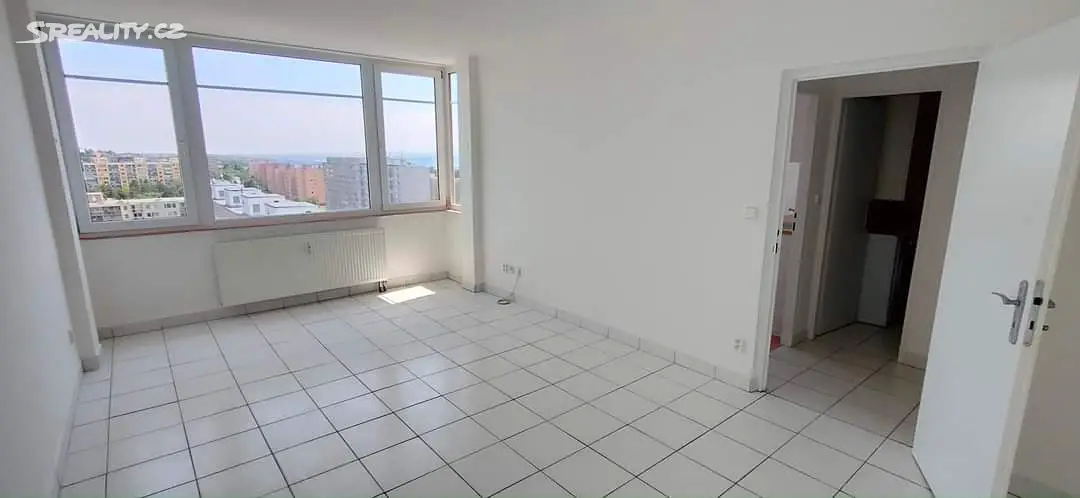 Pronájem bytu 1+1 32 m², Olštýnská, Praha 8 - Troja