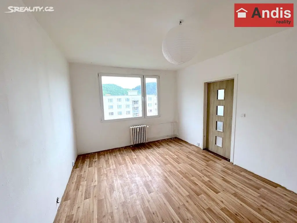 Pronájem bytu 1+1 35 m² (Podkrovní), Jindřicha Plachty, Ústí nad Labem - Mojžíř
