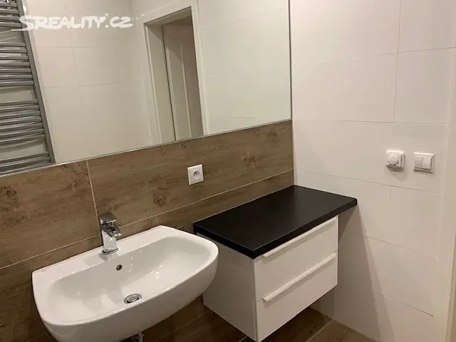 Pronájem bytu 3+1 80 m², Škroupova, Chomutov