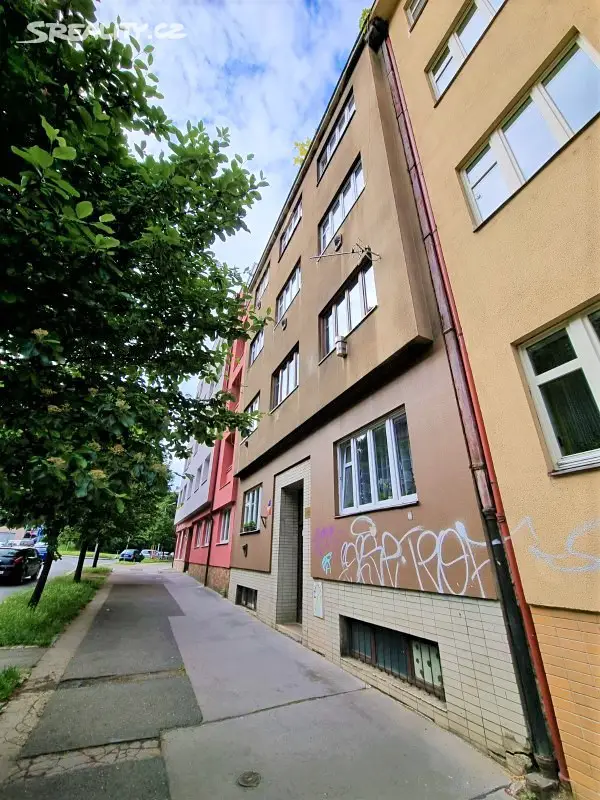 Prodej bytu 1+kk 27 m², Na Dolinách, Praha 4 - Podolí