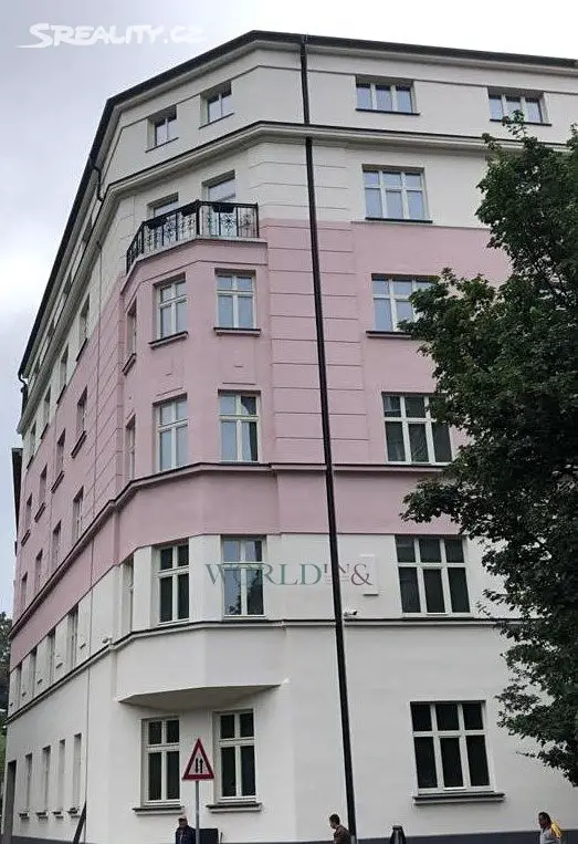Prodej bytu 3+1 100 m² (Podkrovní), Foersterova, Karlovy Vary