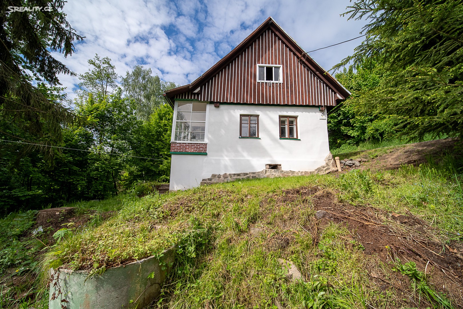 Prodej  chaty 140 m², pozemek 775 m², Benešov u Semil, okres Semily