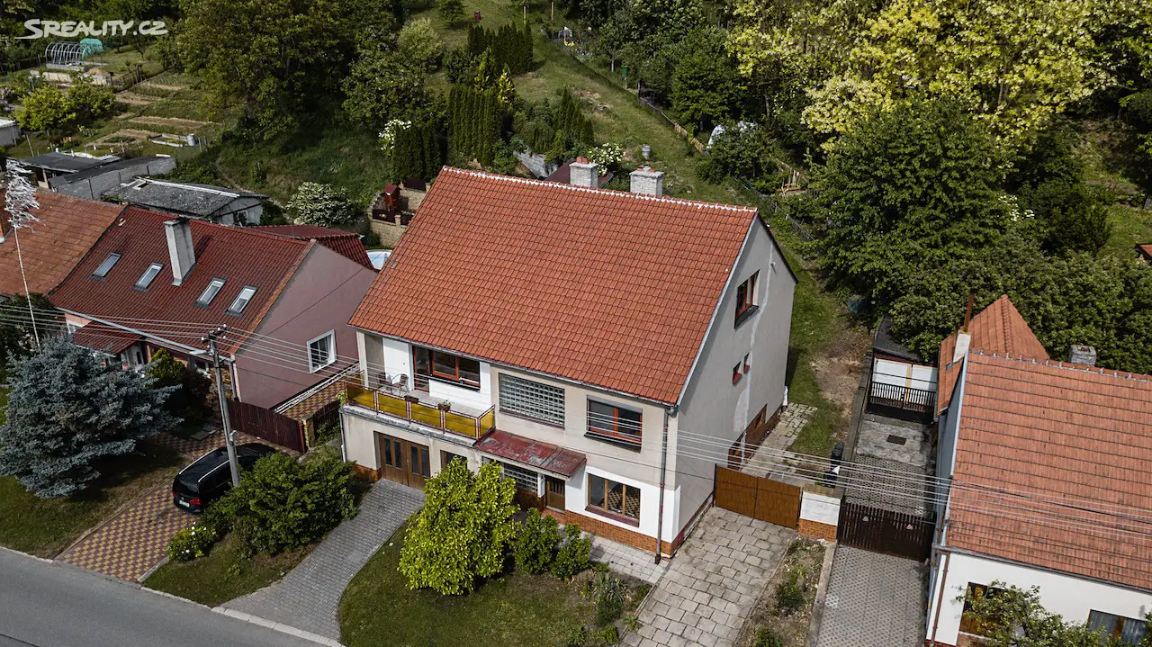 Prodej  rodinného domu 290 m², pozemek 1 643 m², Dolní, Bošovice