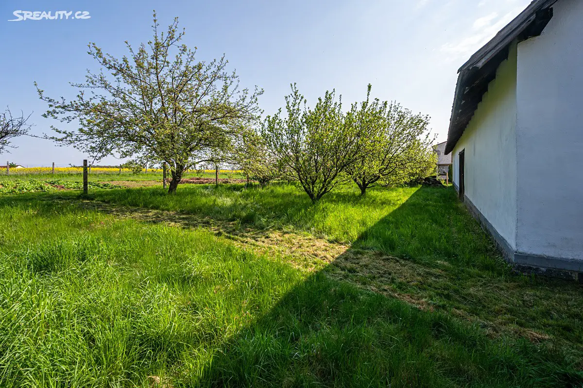 Prodej  rodinného domu 260 m², pozemek 2 302 m², Chraštice, okres Příbram