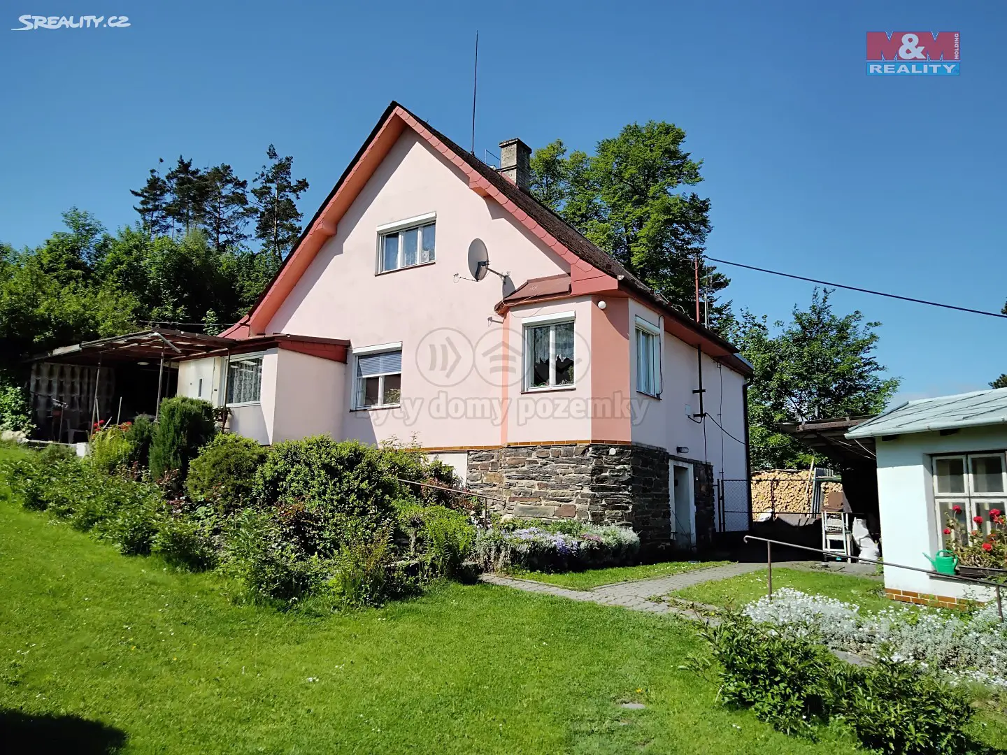 Prodej  rodinného domu 179 m², pozemek 4 754 m², Dvorce, okres Bruntál