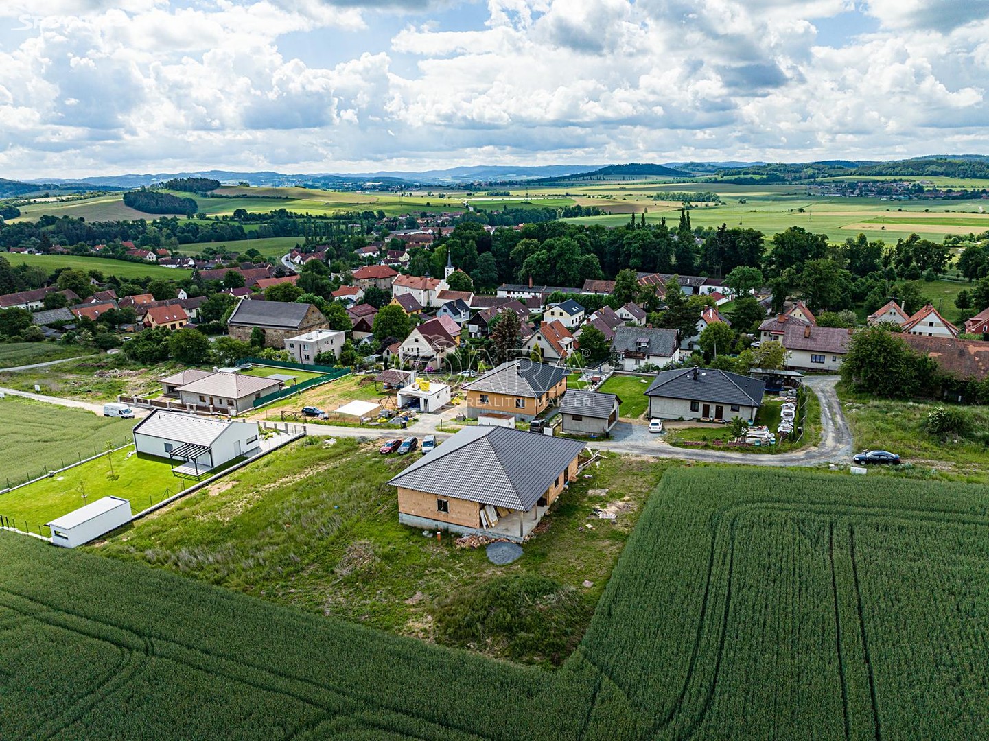 Prodej  rodinného domu 213 m², pozemek 1 108 m², Kňovice, okres Příbram